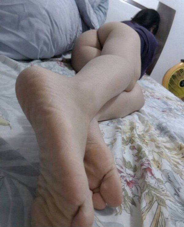 5pyA6L+R5Yia57qm5Yiw55qE5bCR5aaHWzEwUF0=